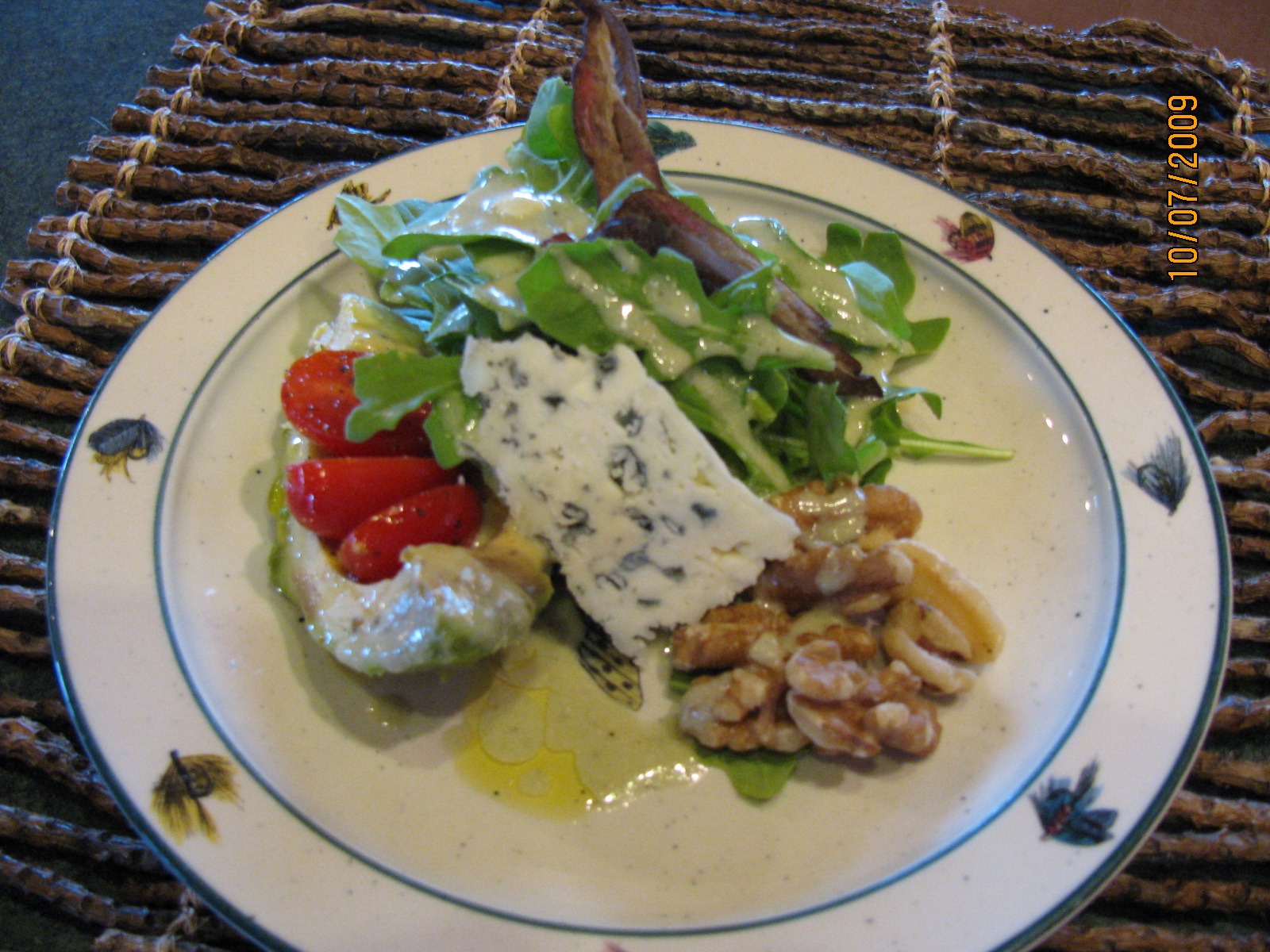 avicato-blue-walnut-salad